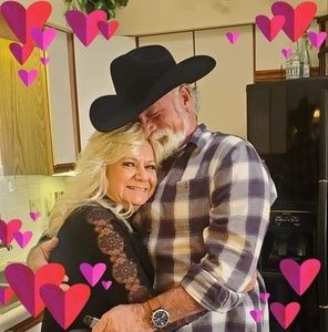 Meet your Posher, Laurie